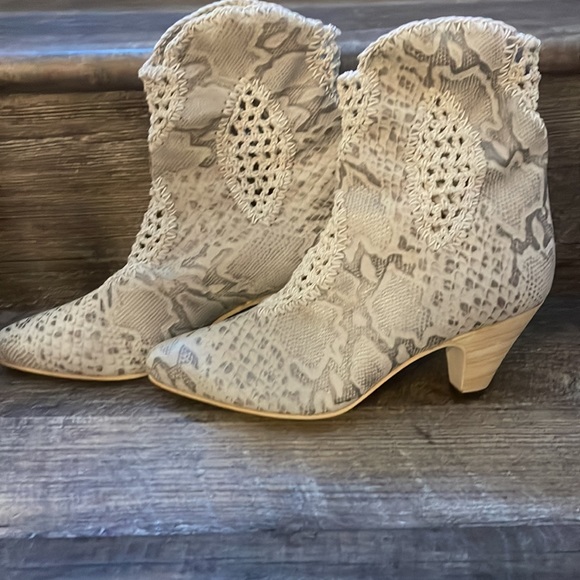 El Vaquero snake print ankle boot - Picture 3 of 4